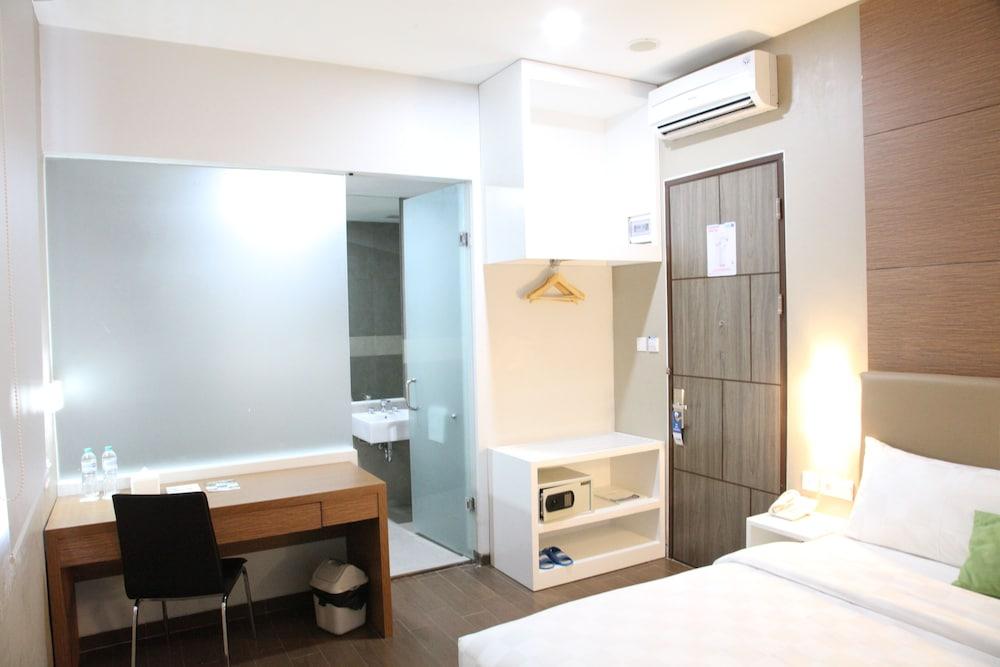 Terraz Tree Hotel Jakarta Buitenkant foto