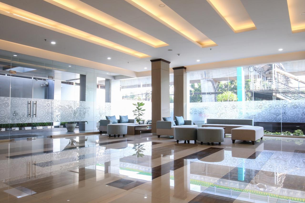 Terraz Tree Hotel Jakarta Buitenkant foto